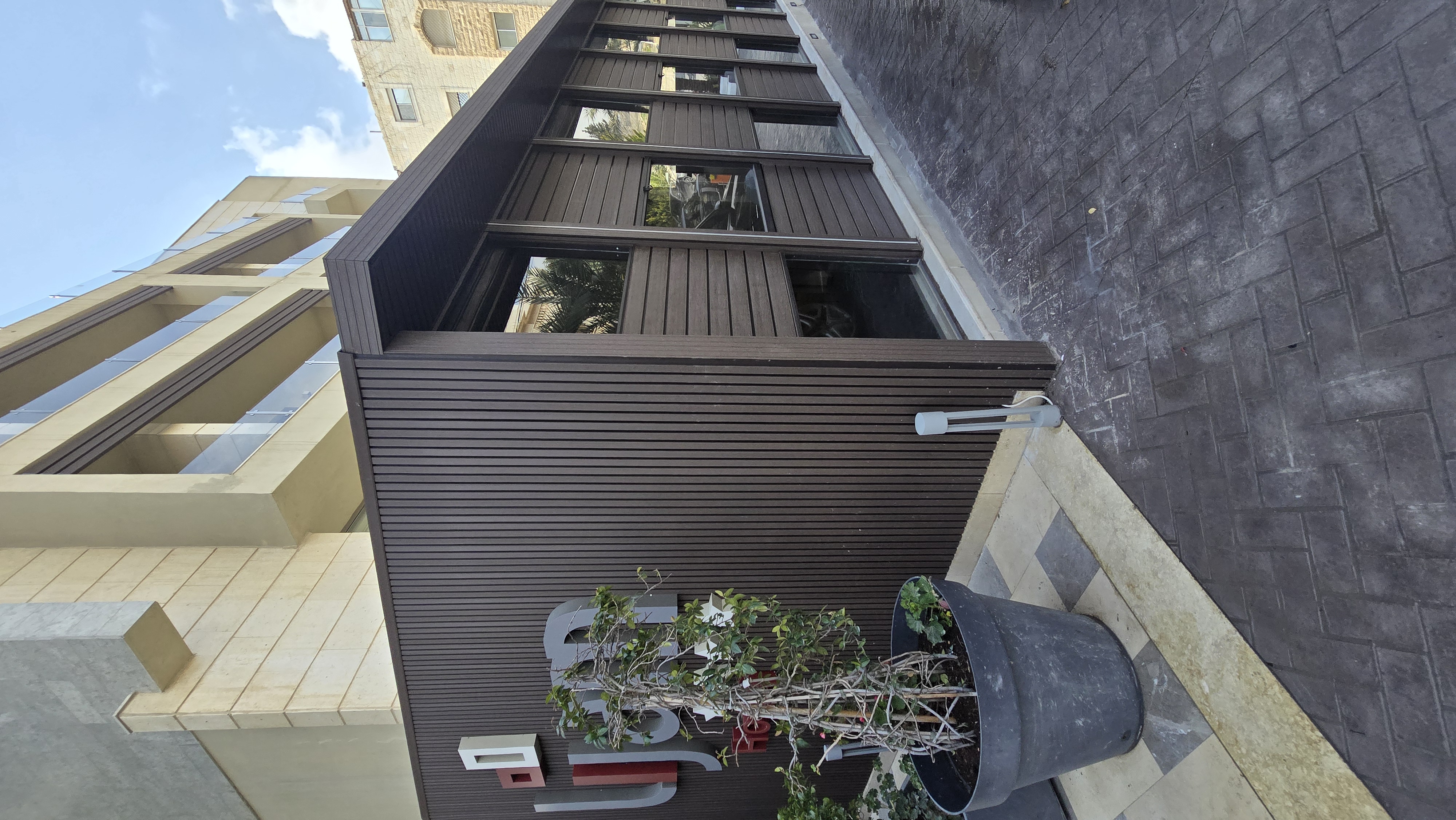 Royal Diving Club completed pier